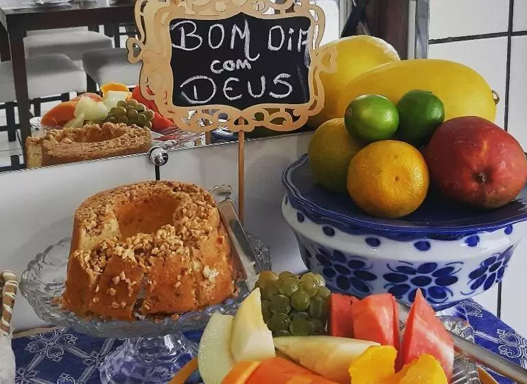 هتل Pousada Cris Garden Bed&breakfast