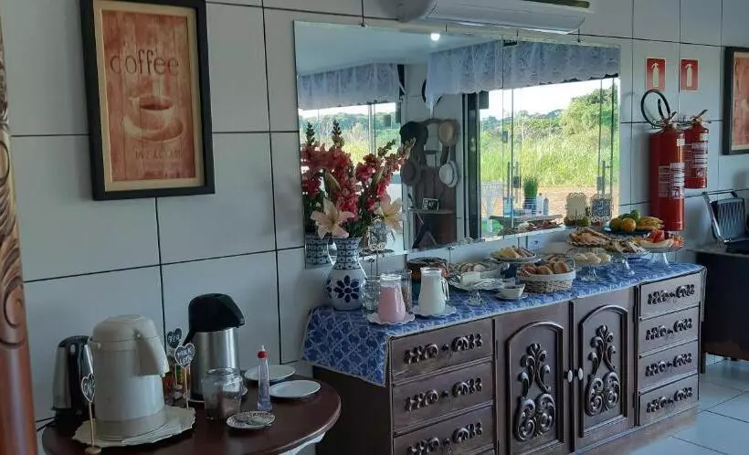 هتل Pousada Cris Garden Bed&breakfast