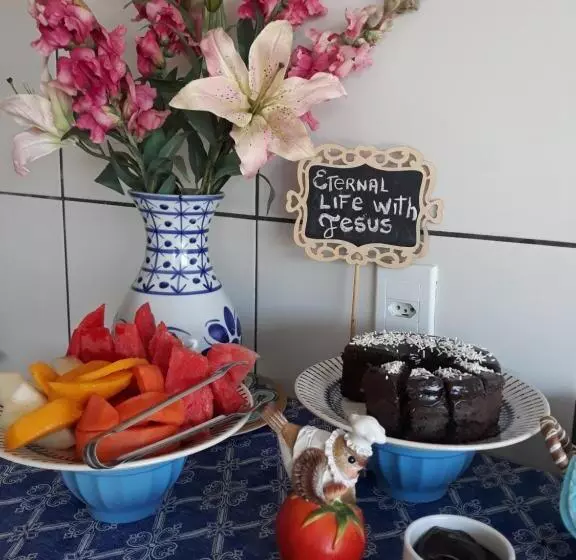 هتل Pousada Cris Garden Bed&breakfast