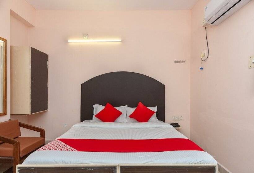 Oyo 16749 Hotel Paris