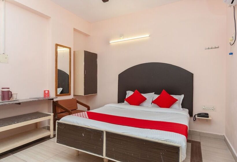 Oyo 16749 Hotel Paris