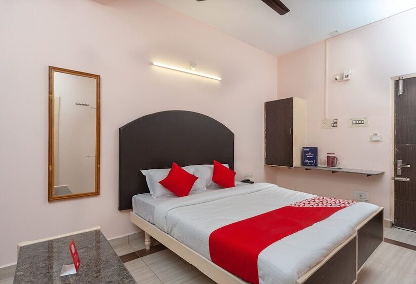 Oyo 16749 Hotel Paris