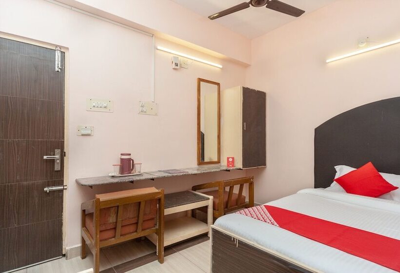 Oyo 16749 Hotel Paris