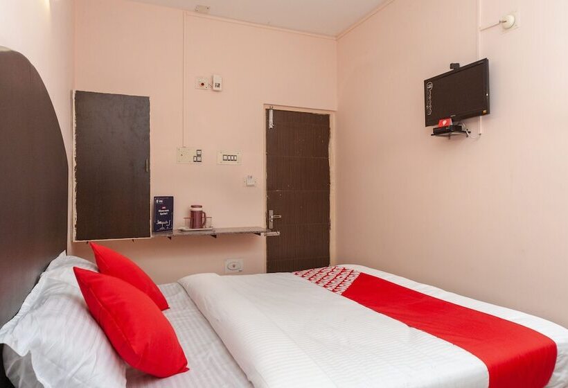 Oyo 16749 Hotel Paris