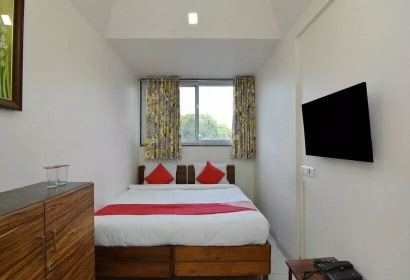 Oyo 22827 Hotel Prafulla
