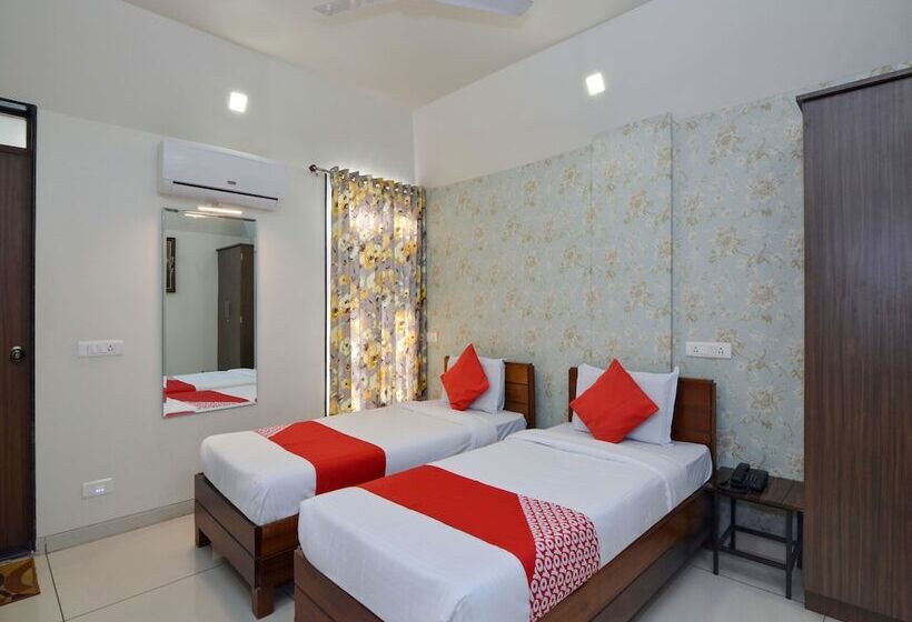 Oyo 22827 Hotel Prafulla