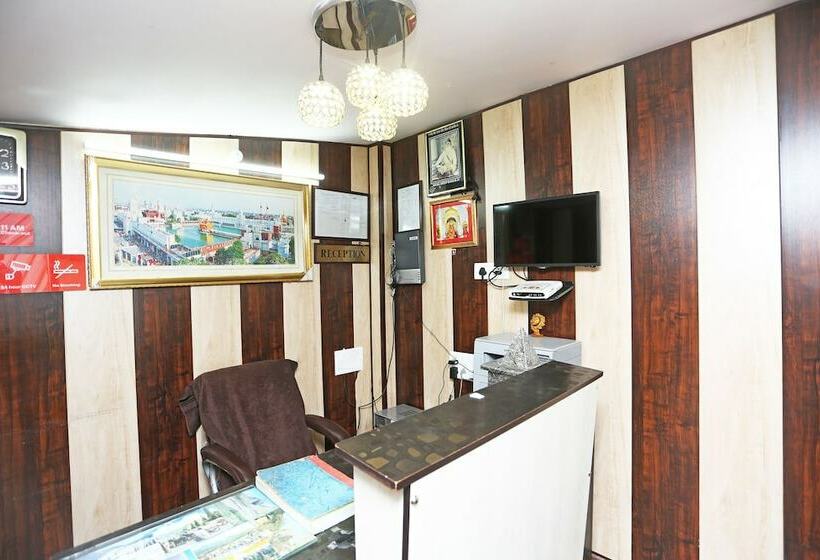 Oyo 9452 Hotel Moonlight