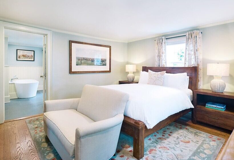 ユースホステル The Red Fox Inn & Tavern