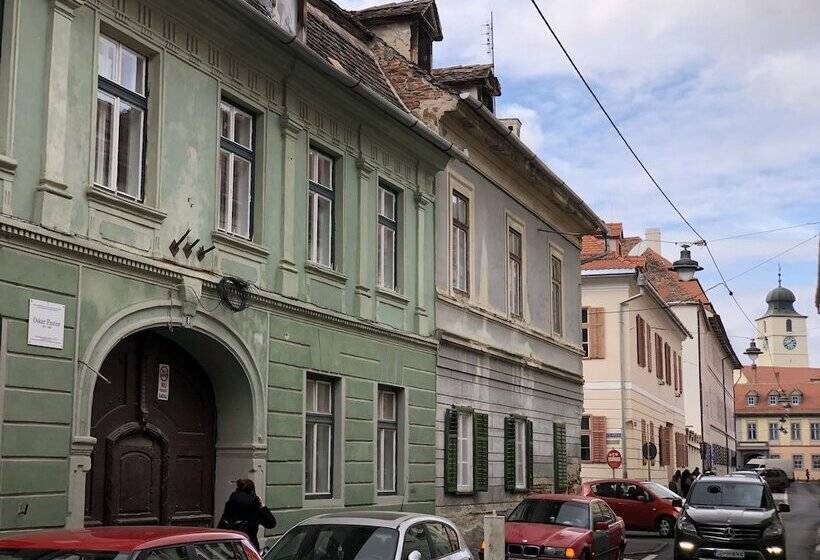 Отель Poet Pastior Residence