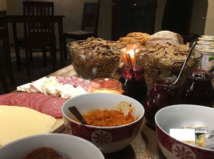 Отель Poet Pastior Residence