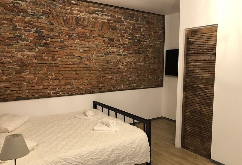 Отель Poet Pastior Residence