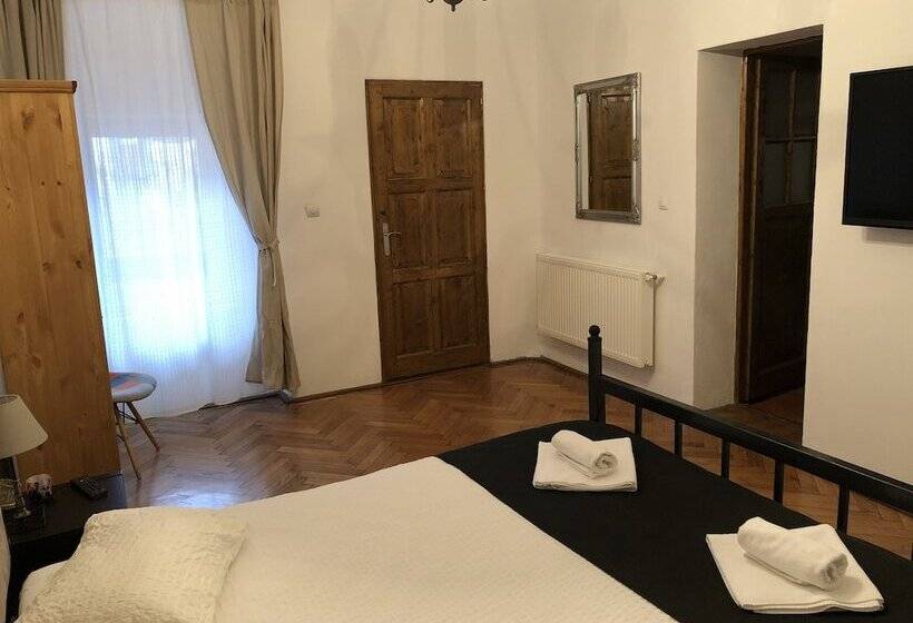 Отель Poet Pastior Residence