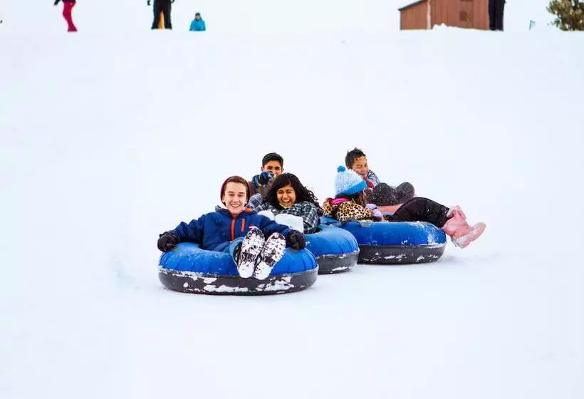 Hotelli Ymca Of The Rockies   Snow Mountain Ranch