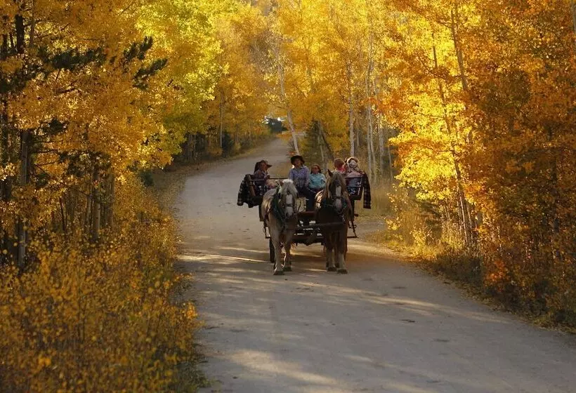 Hotelli Ymca Of The Rockies   Snow Mountain Ranch