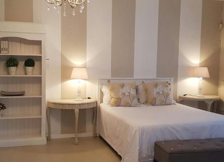 膳宿费 Mulberry Place