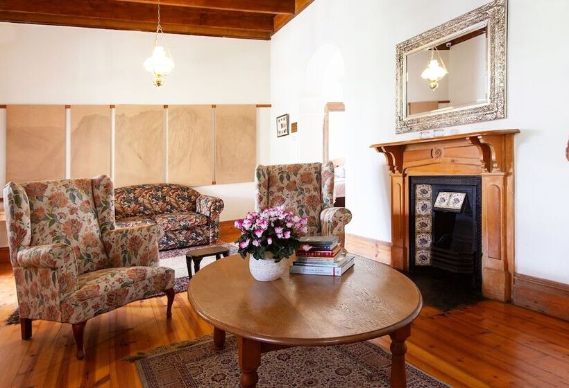 Пансион The Habit Guesthouse