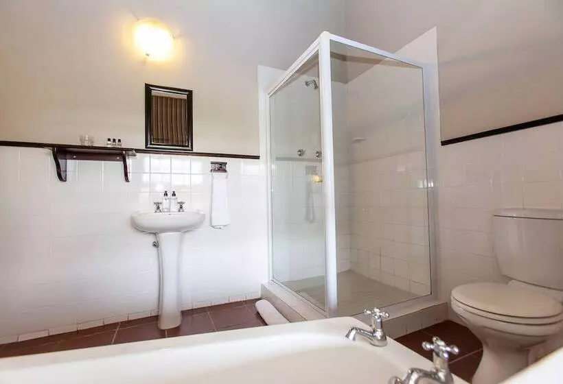 Majatalo The Habit Guesthouse