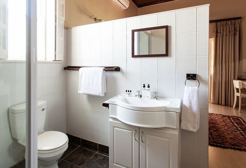 Пансион The Habit Guesthouse