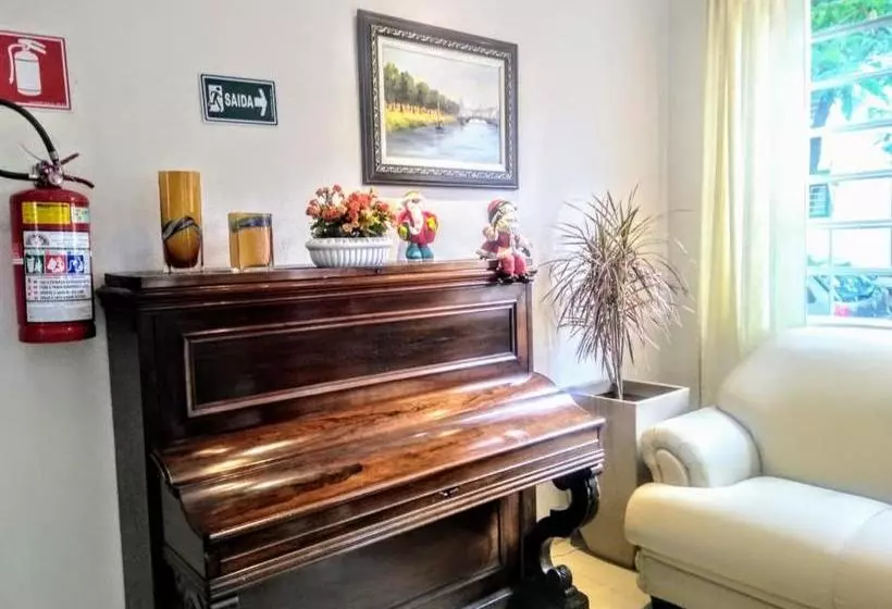 Hotelli Excelsior