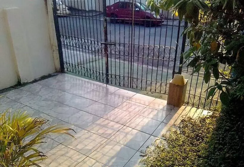 پانسیون Morada Bemtevi Guest House