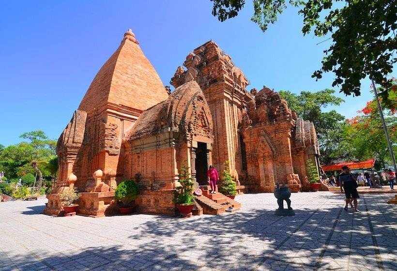 Joy Trip Hotel & Spa Nha Trang