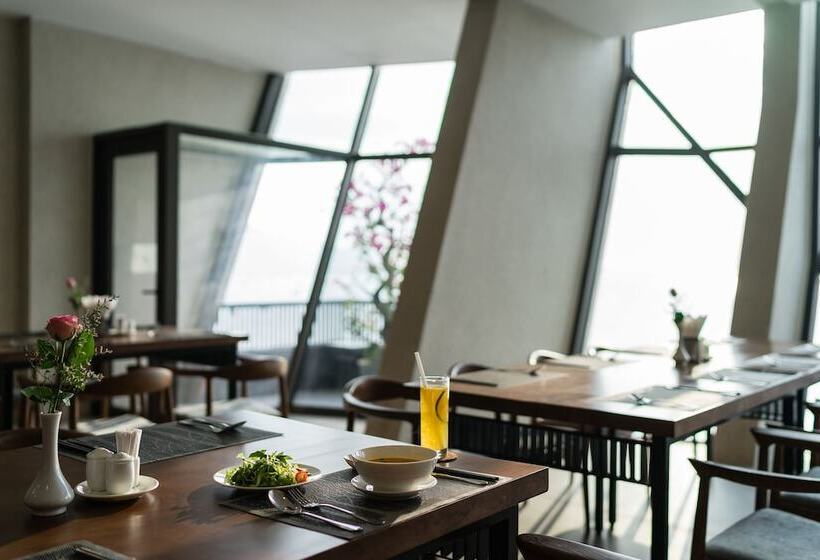 Joy Trip Hotel & Spa Nha Trang