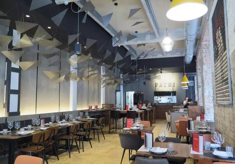 ホテル Tayko Bilbao