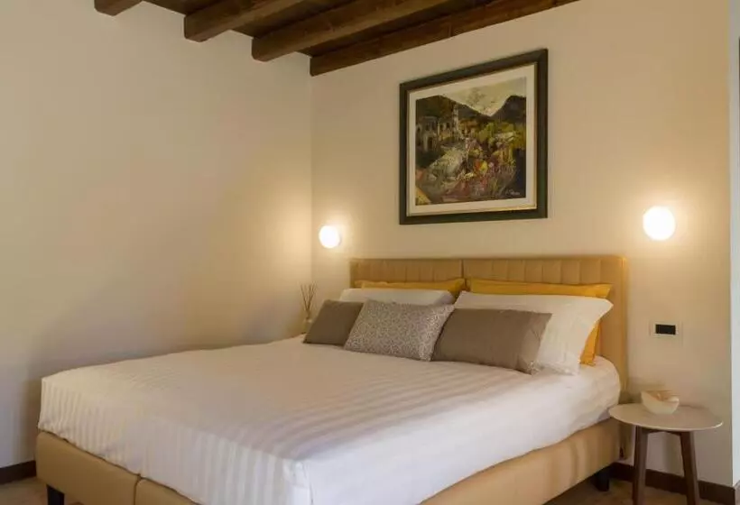 Majatalo Crystal Luxury House