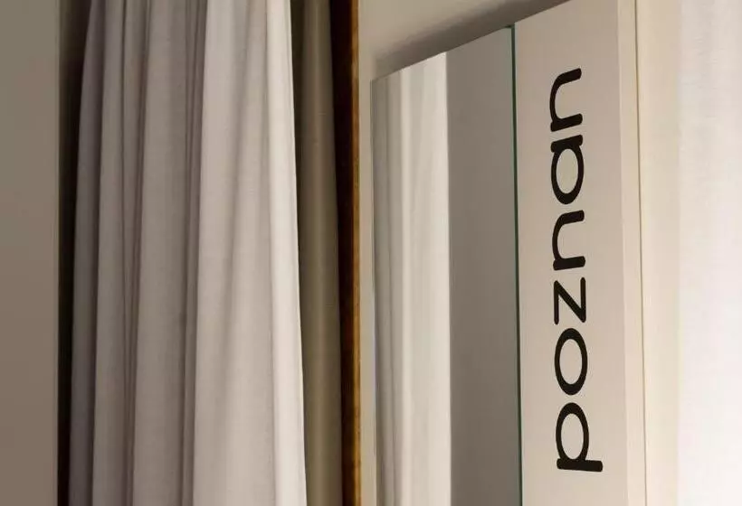 Majatalo Crystal Luxury House