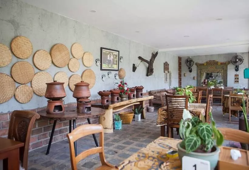 Urbanview Hotel Kumala Banyuwangi By Reddoorz