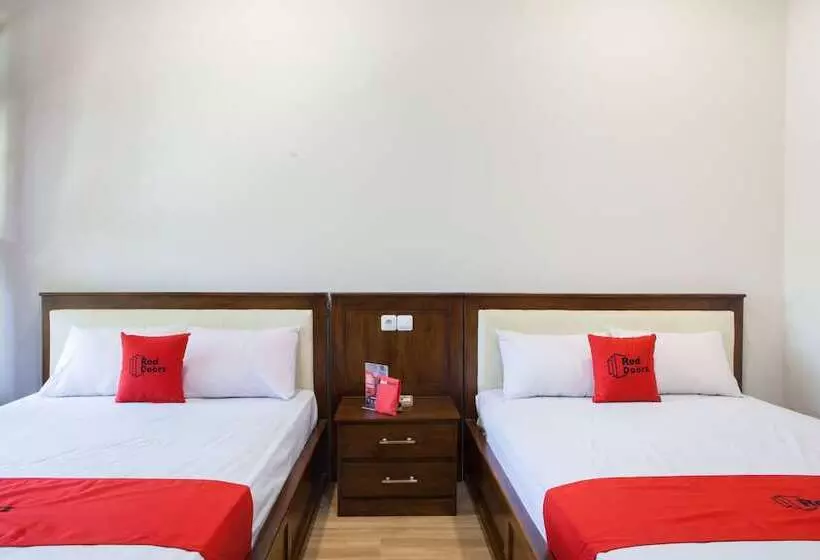 Urbanview Hotel Kumala Banyuwangi By Reddoorz