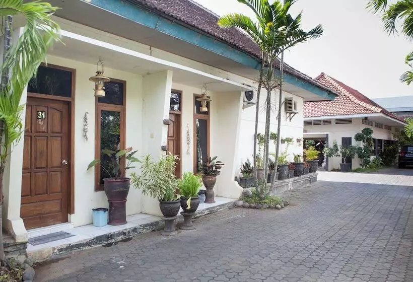 Urbanview Hotel Kumala Banyuwangi By Reddoorz