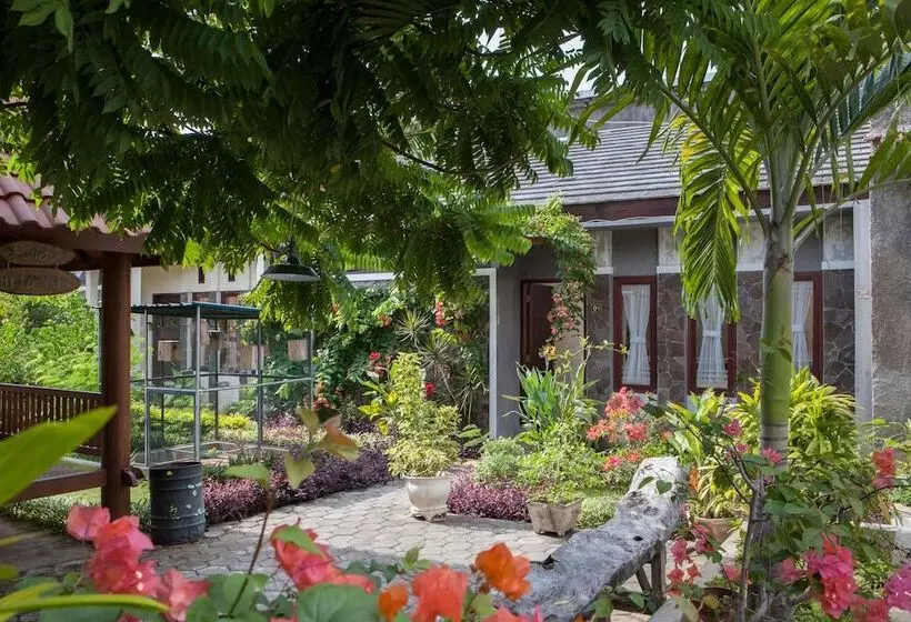 Urbanview Hotel Kumala Banyuwangi By Reddoorz