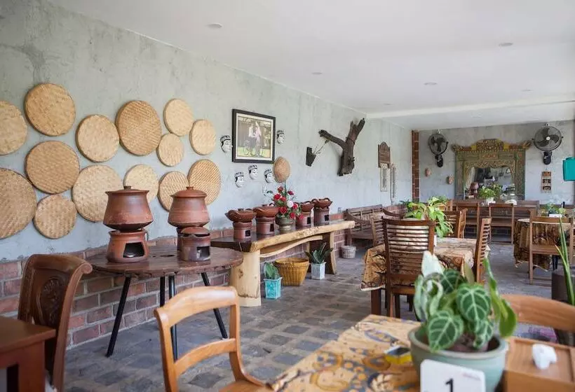 Urbanview Hotel Kumala Banyuwangi By Reddoorz