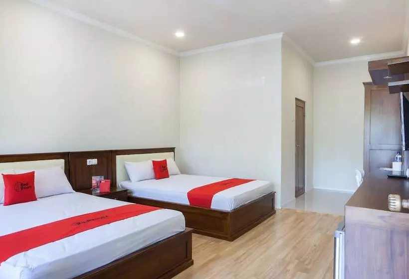Urbanview Hotel Kumala Banyuwangi By Reddoorz