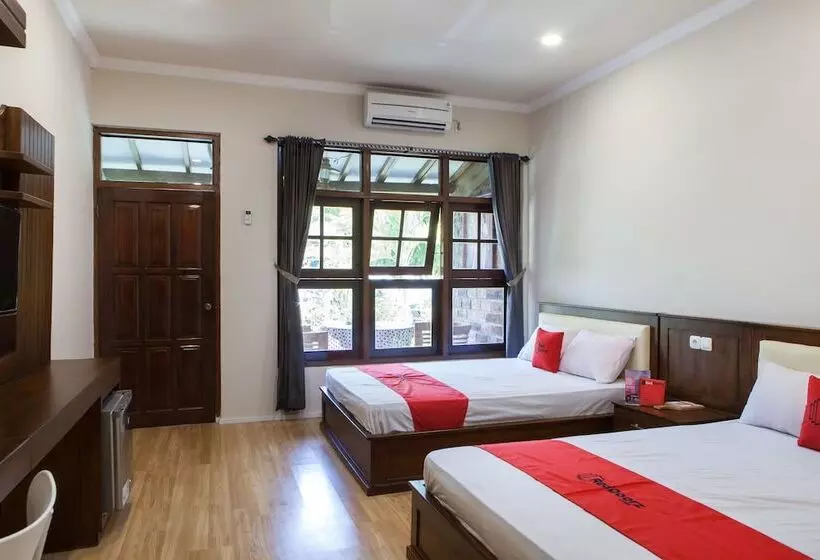 Urbanview Hotel Kumala Banyuwangi By Reddoorz