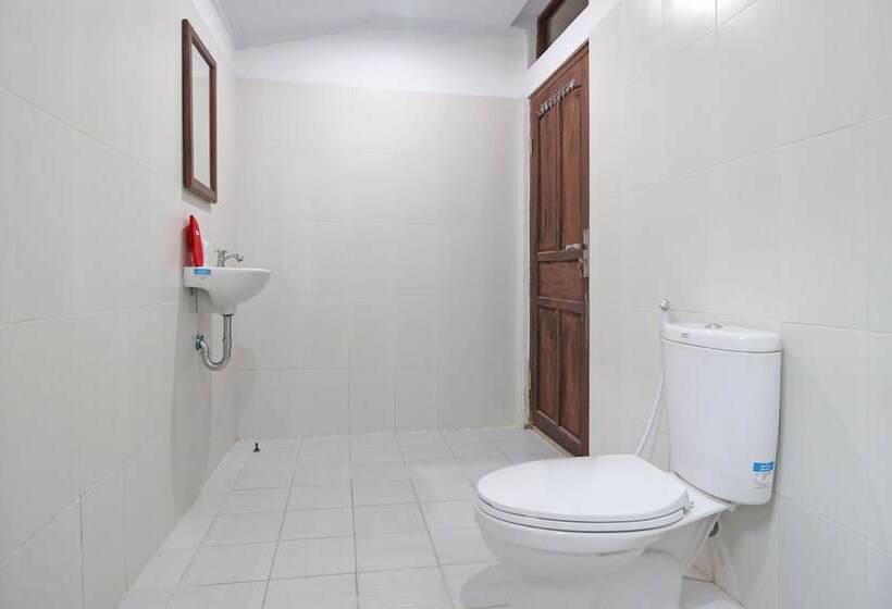 پانسیون Reddoorz Near Borobudur Temple 2