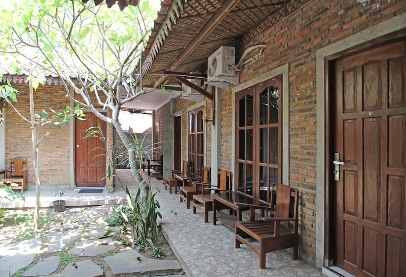 پانسیون Reddoorz Near Borobudur Temple 2