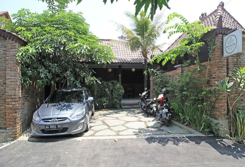 پانسیون Reddoorz Near Borobudur Temple 2