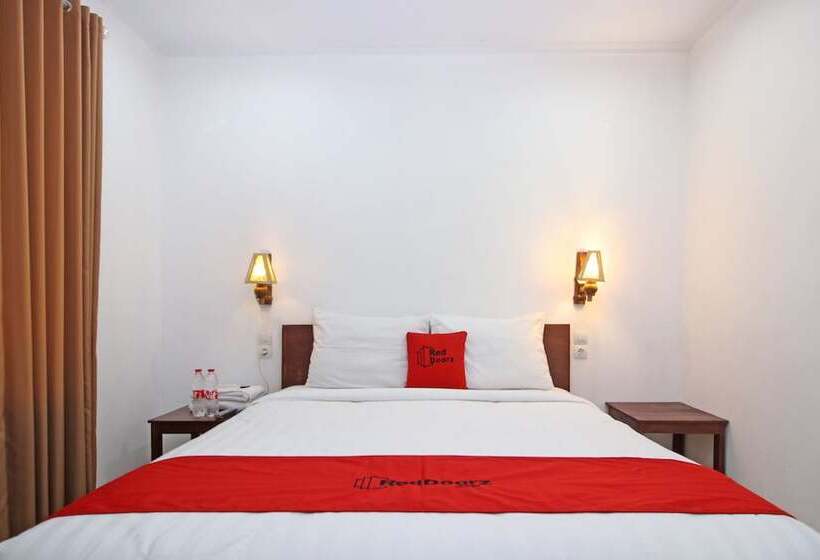 پانسیون Reddoorz Near Borobudur Temple 2