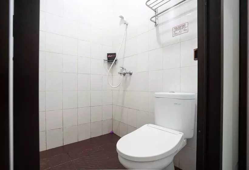 Majatalo Reddoorz Near Eka Hospital Bsd City