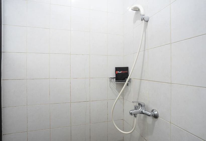 بنسيون Reddoorz Near Eka Hospital Bsd City