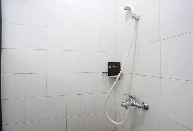 Majatalo Reddoorz Near Eka Hospital Bsd City