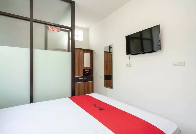 Majatalo Reddoorz Near Eka Hospital Bsd City
