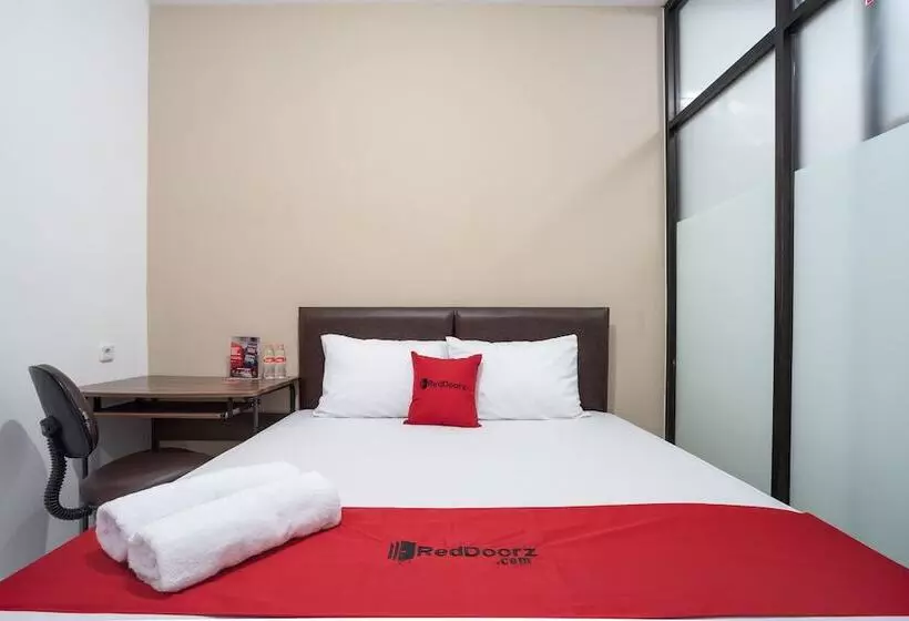 Majatalo Reddoorz Near Eka Hospital Bsd City