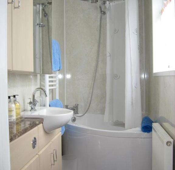 פנסיון Trevarner Guest House