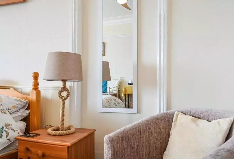 Majatalo Trevarner Guest House