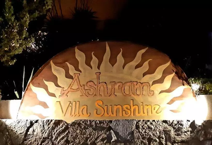 Aamiaismajoitus (B&B) Ashram Villa Sunshine