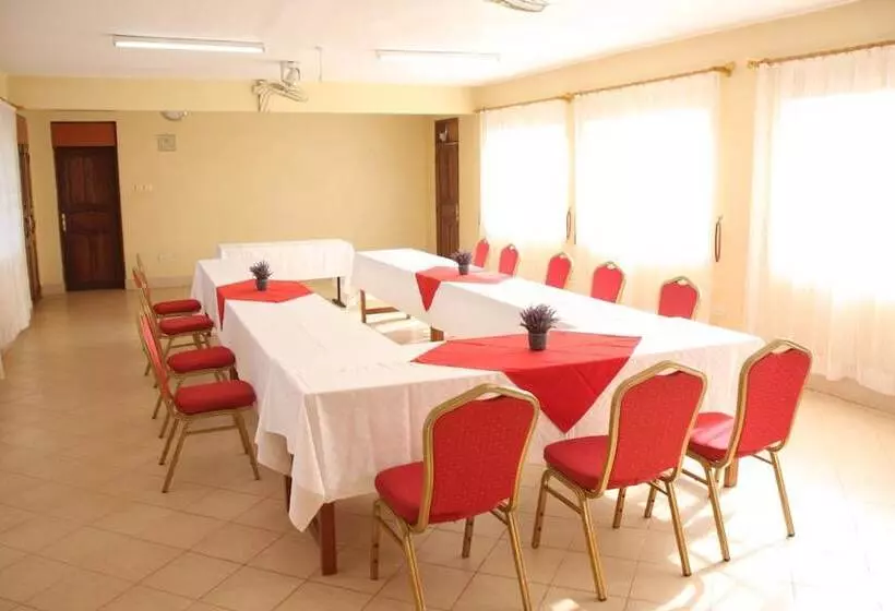 هتل African Village