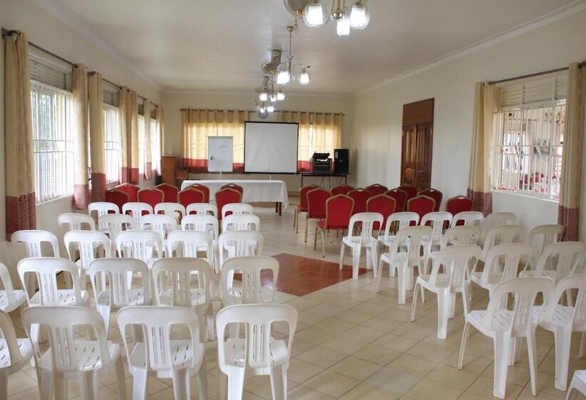 هتل African Village